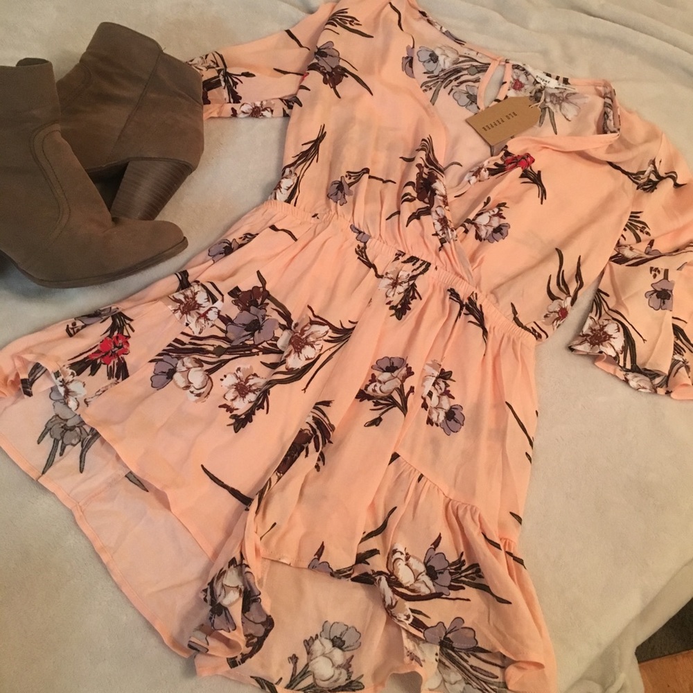 Gorgeous Floral pink romper NWT 💕
